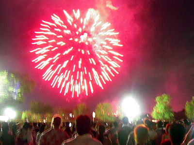 大濠公園に打ち上げられた花火