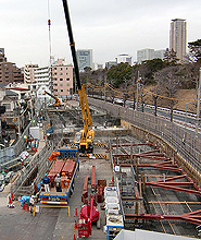 マンション建設現場