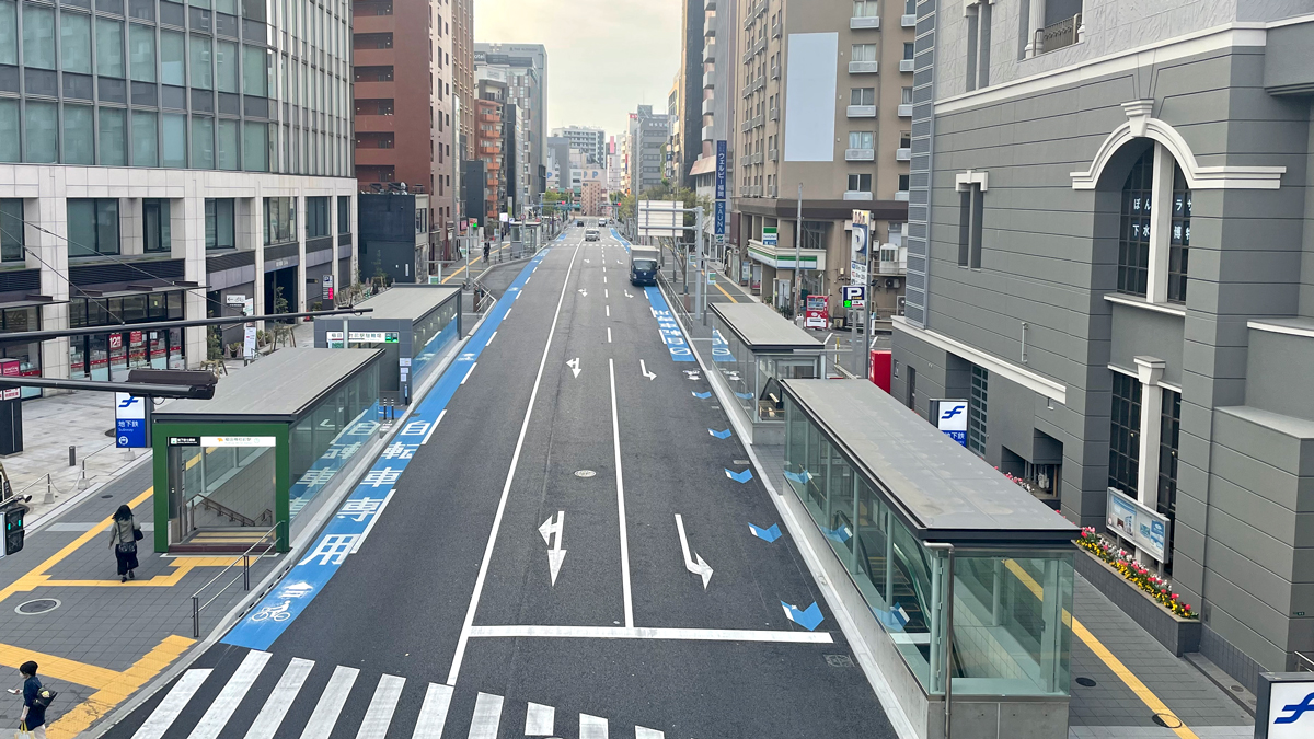 博多駅前線歩道舗装工事（その2） 令和5年3月竣工