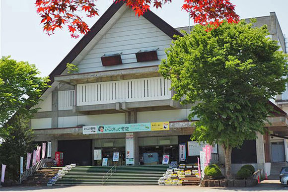 劇団わらび座「わらび劇場」（秋田県仙北市田沢湖）