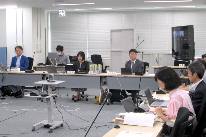 改正案を審議した消費者委員会（7月16日、東京・霞が関）