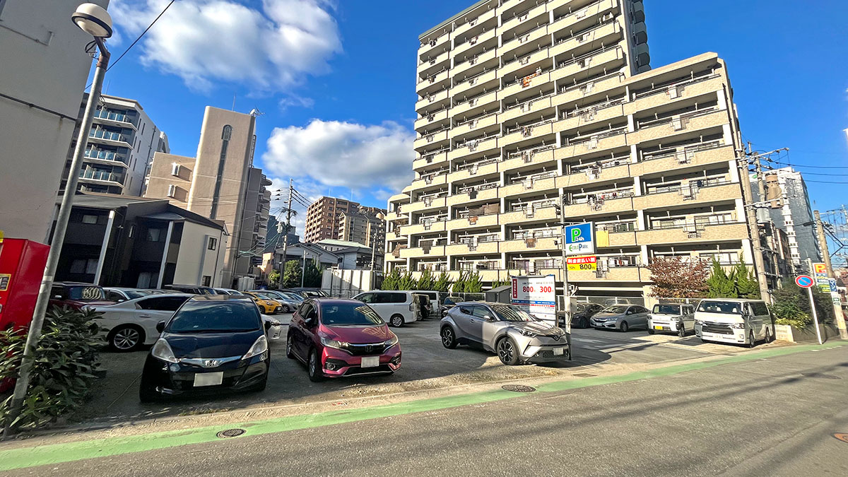 天神南駅から徒歩5分のコインパーキング（渡辺通5丁目）