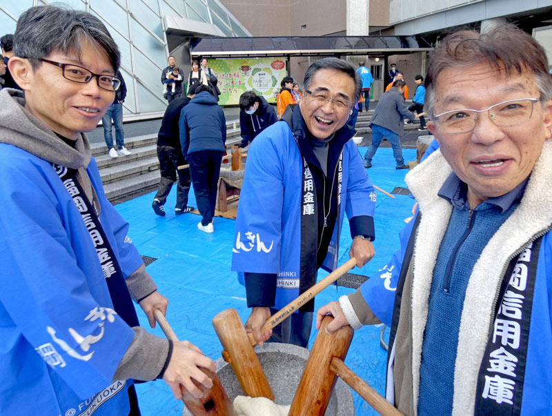 歳末たすけあい街頭募金活動 餅つき大会