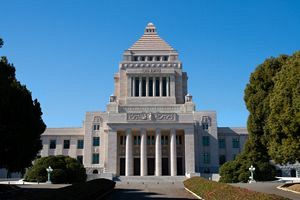 呆れる4人目の閣僚交代～秋葉復興相と杉田政務官更迭へ