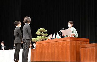 【留学生】「世のため、人のために」宮田学園卒業式