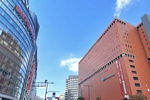 福岡百貨店3社10月売上高 季節商品伸び悩むも福岡市の2店は増加